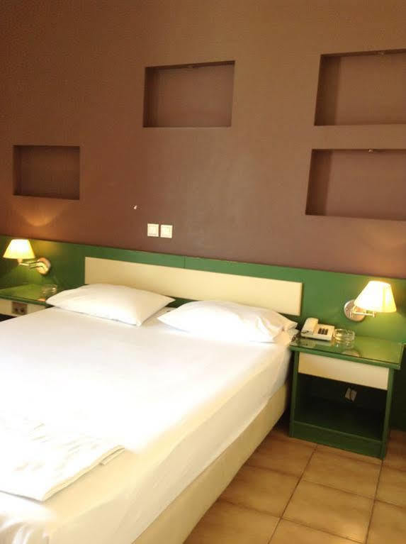 Hotel Platon Athen Exterior foto