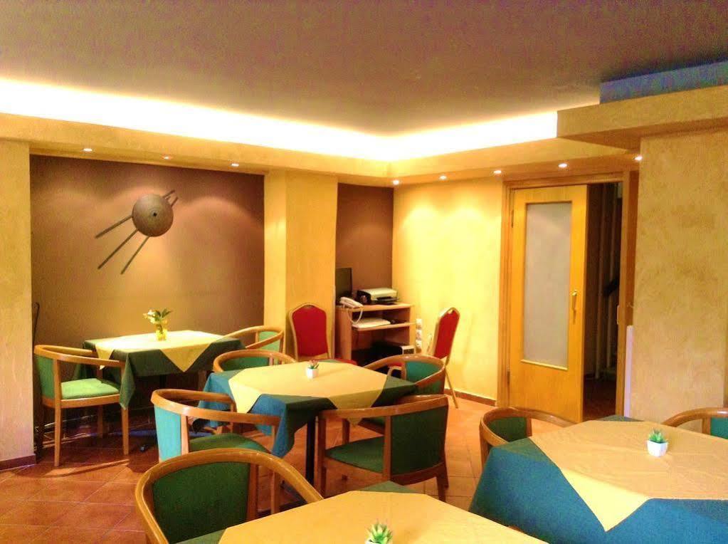 Hotel Platon Athen Exterior foto