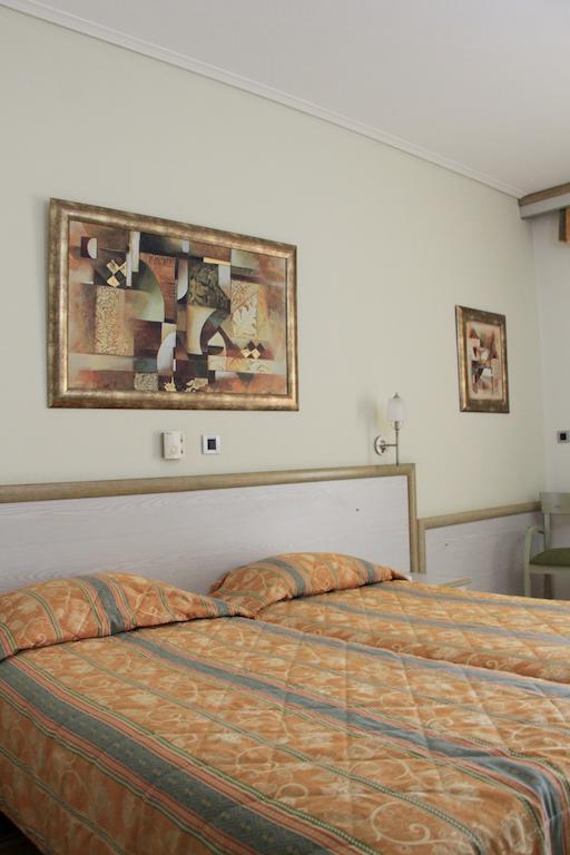 Hotel Platon Athen Zimmer foto